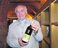 Alojzu Filipiču, ki ima vino in penine v malem prstu, kar 6-litrska penina